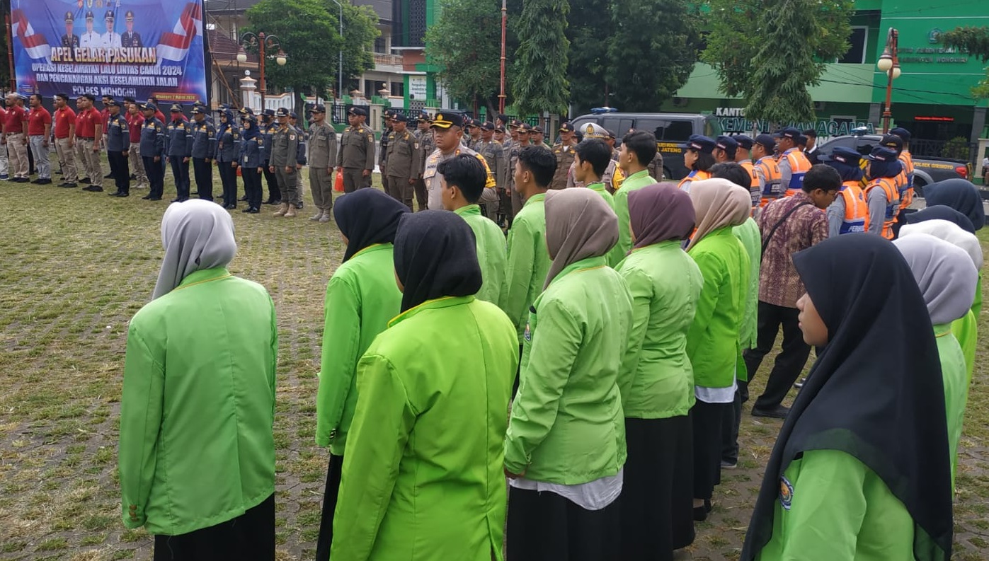 Mahasiswa STAIMAS Ikuti Apel Pencanangan Aksi Keselamatan Jalan Serentak, Berikut Amanat yang Disampaikan Kapolres Wonogiri